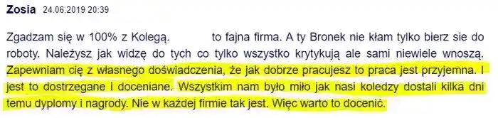 Według Zosi praca jest doceniana przez Dyrektora, 
                pracownicy otrzymują liczne dyplomy i nagrody
